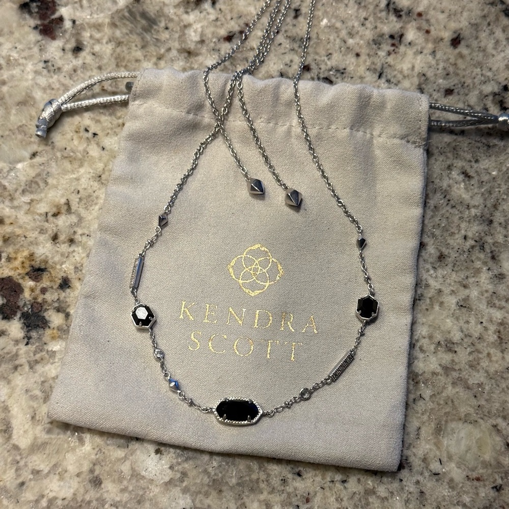 Kendra Scott Elisa Silver and Black Pendant Necklace